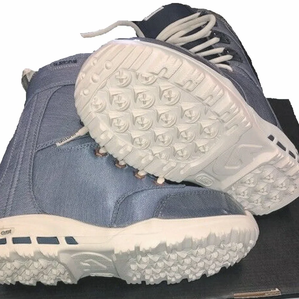 NEW Burton Restricted Sapphire Snowboard Boots! 5.5  Euro 36  Denim Blue